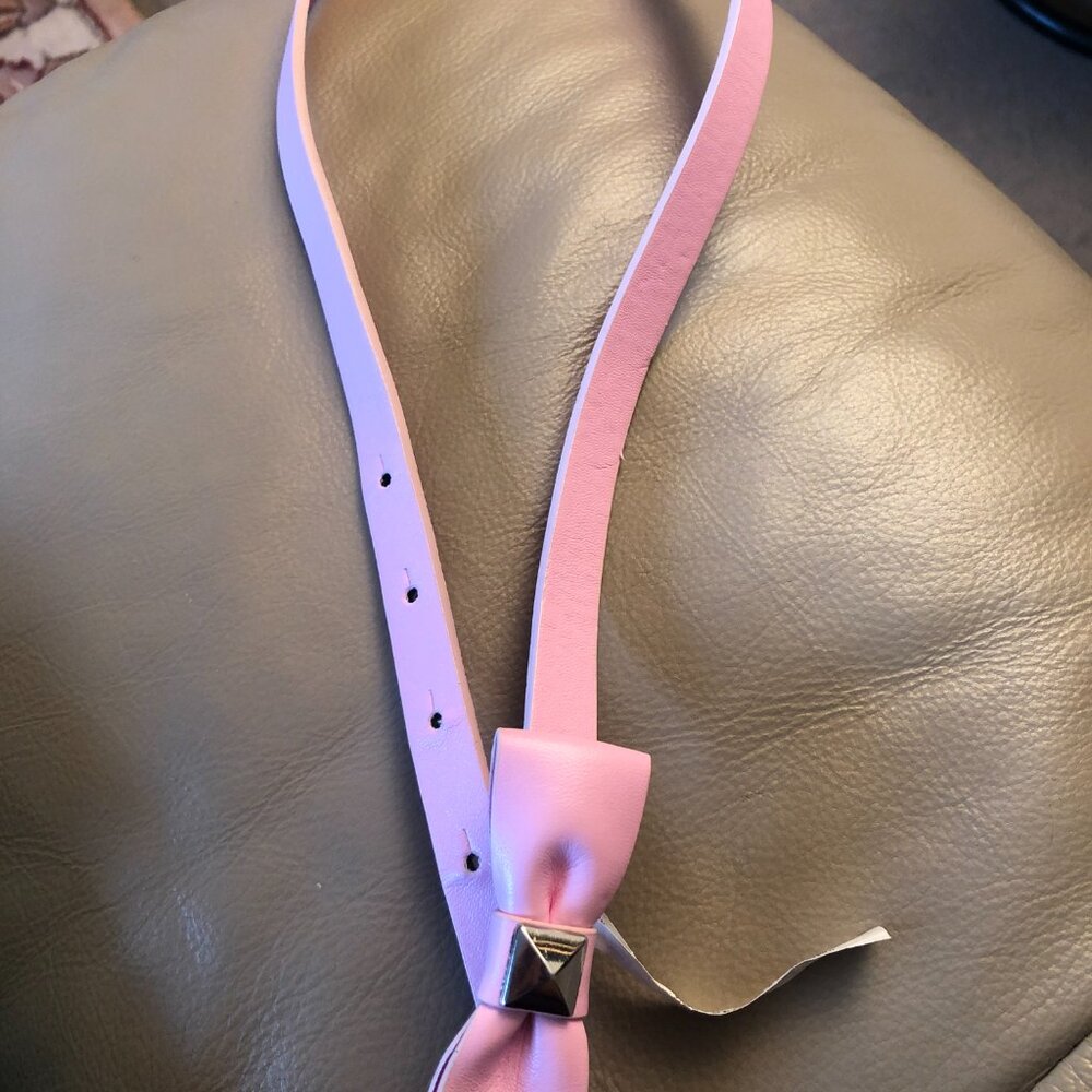 Girls pink fashion belt  with bow buckle fits ages 4-7